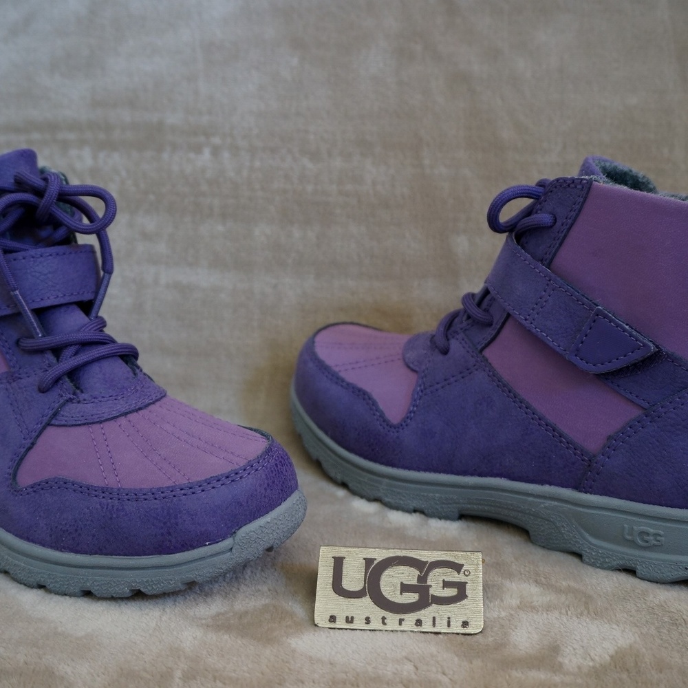 UGG - KAYLEN LEATHER BOOTS, KIDS: 4